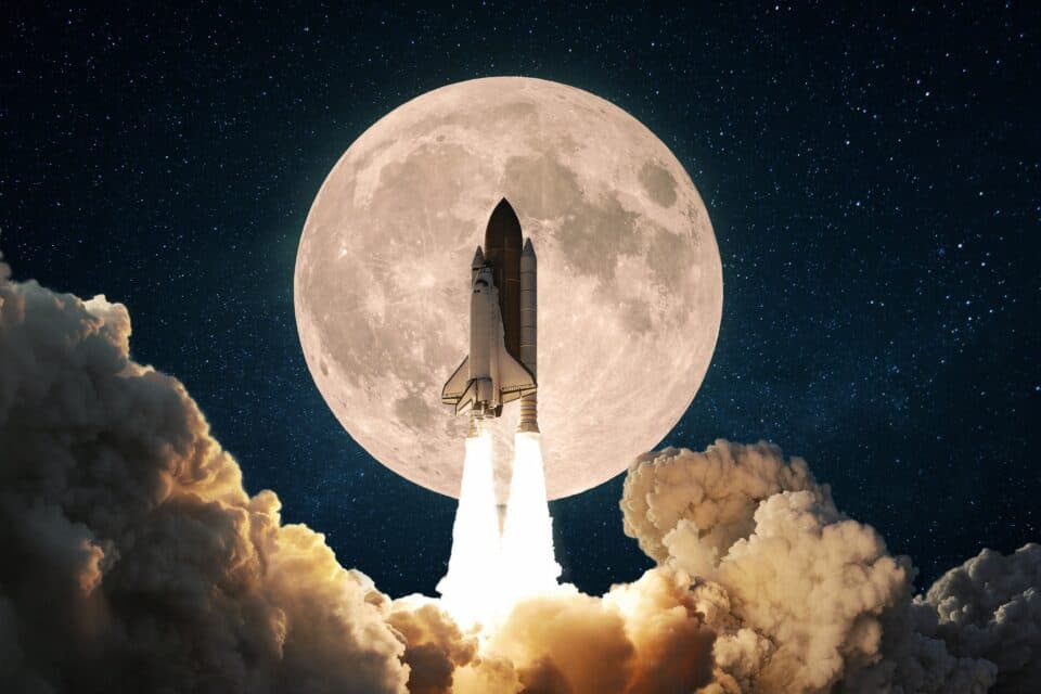 Moon station2 960x640 1 -